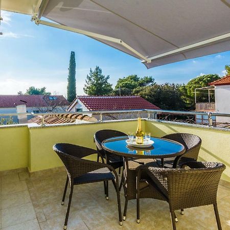 Apartman Mladenka Sukošan Extérieur photo
