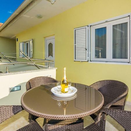 Apartman Mladenka Sukošan Extérieur photo