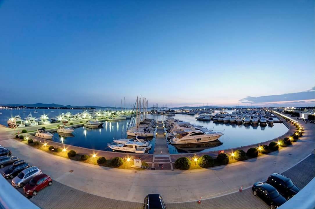Apartman Mladenka Sukošan Extérieur photo