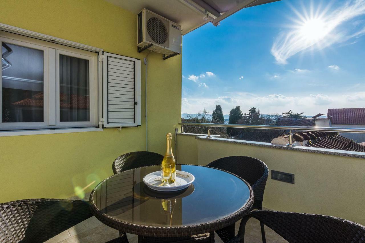 Apartman Mladenka Sukošan Extérieur photo
