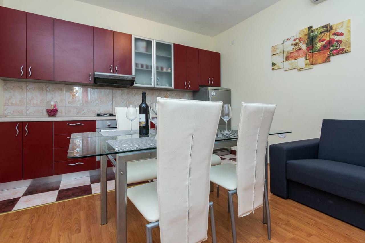 Apartman Mladenka Sukošan Extérieur photo
