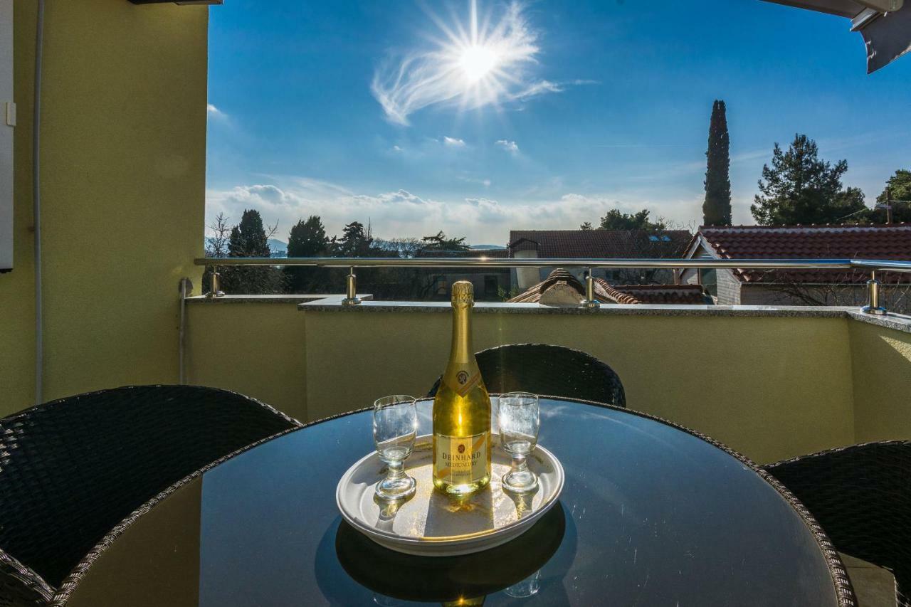 Apartman Mladenka Sukošan Extérieur photo