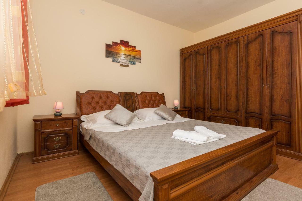Apartman Mladenka Sukošan Extérieur photo
