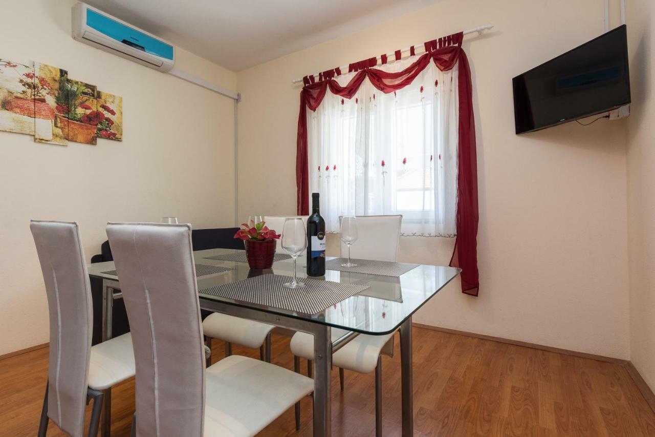 Apartman Mladenka Sukošan Extérieur photo
